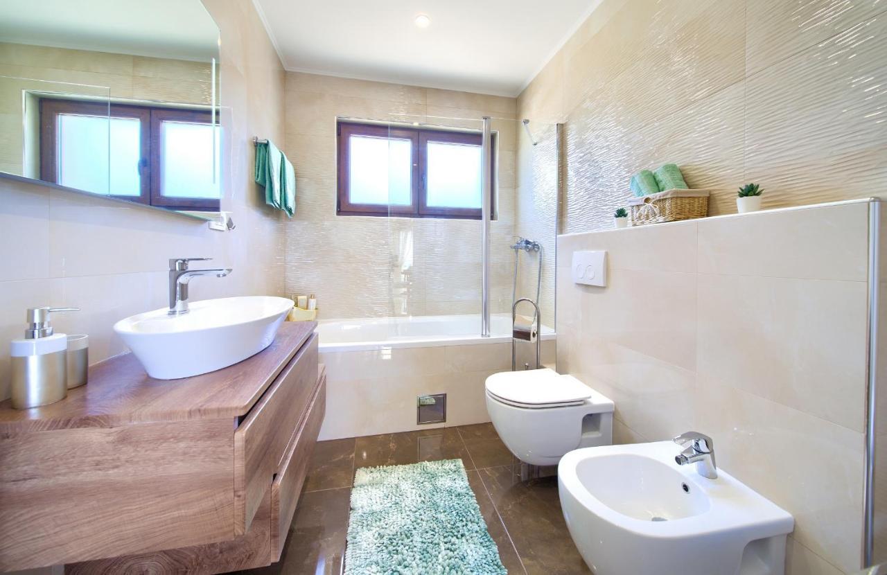 Luxury Apartments Villa Stina Pinezići Eksteriør billede