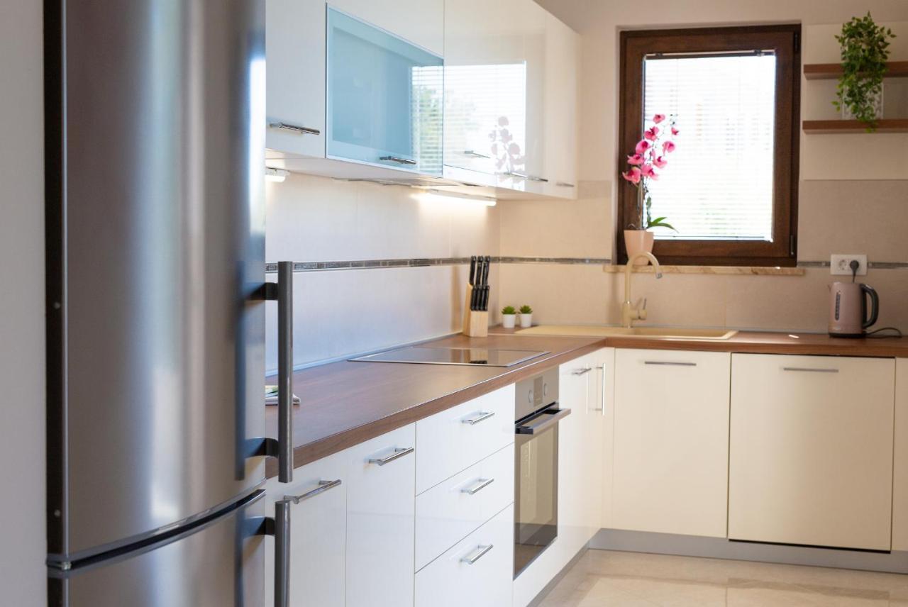 Luxury Apartments Villa Stina Pinezići Eksteriør billede