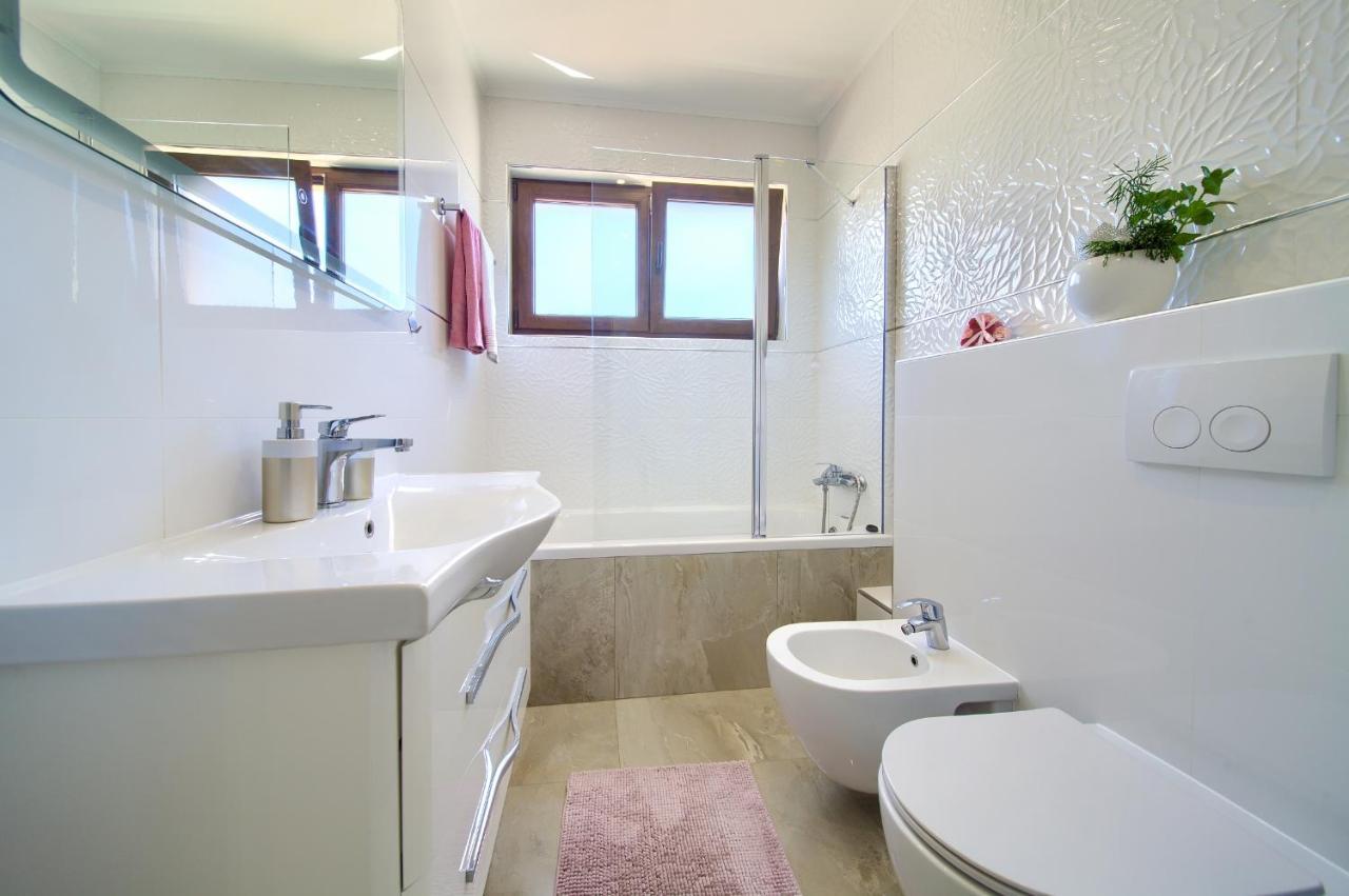 Luxury Apartments Villa Stina Pinezići Eksteriør billede